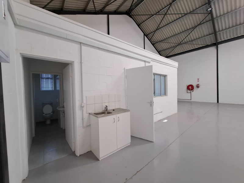 To Let commercial Property for Rent in Maitland Western Cape